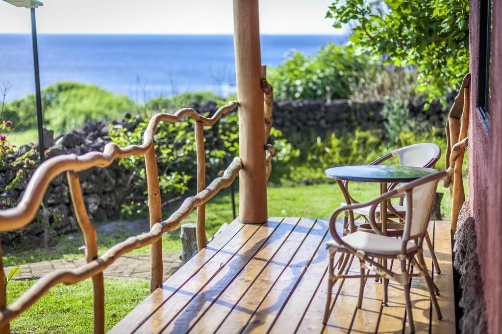 Pikera Uri Eco Lodge Hanga Roa Exteriör bild